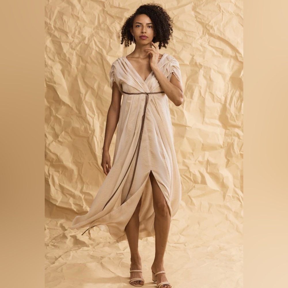 Carolina Herrera cream silk evening gown (Size 4)